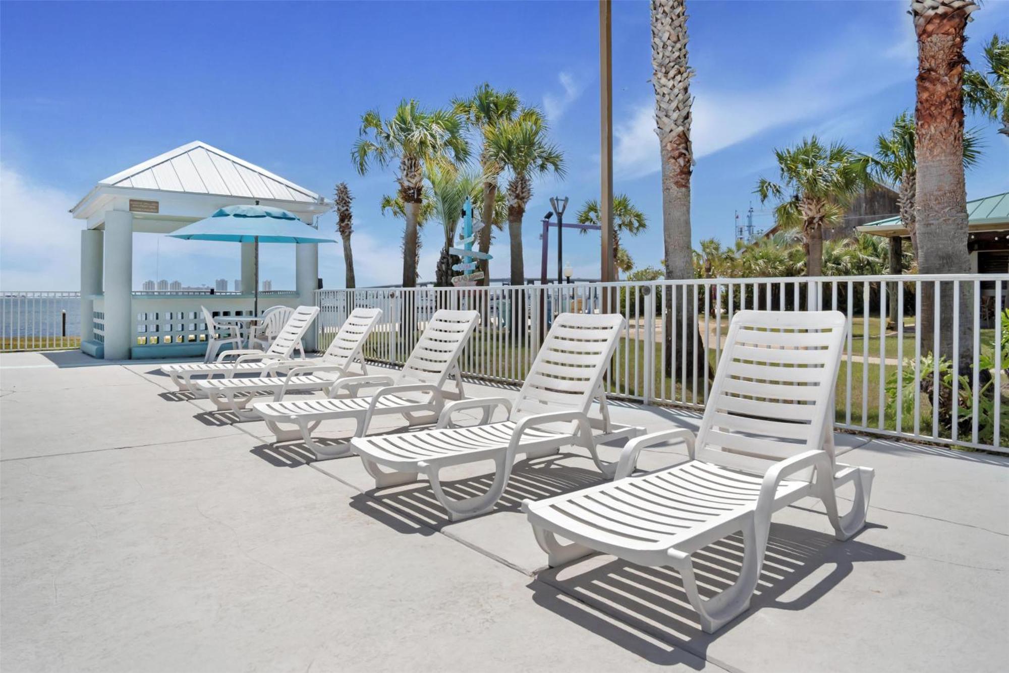 Western Waterfront 3* Navarre